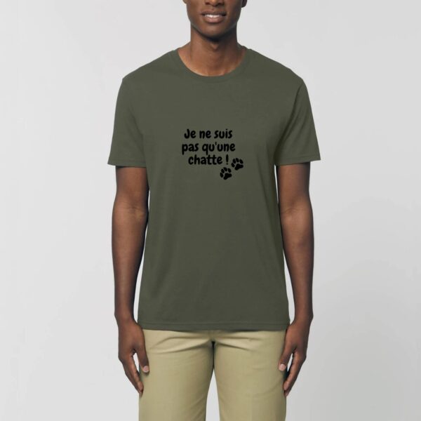 T-shirt Unisexe - Je ne suis pas qu'une chatte